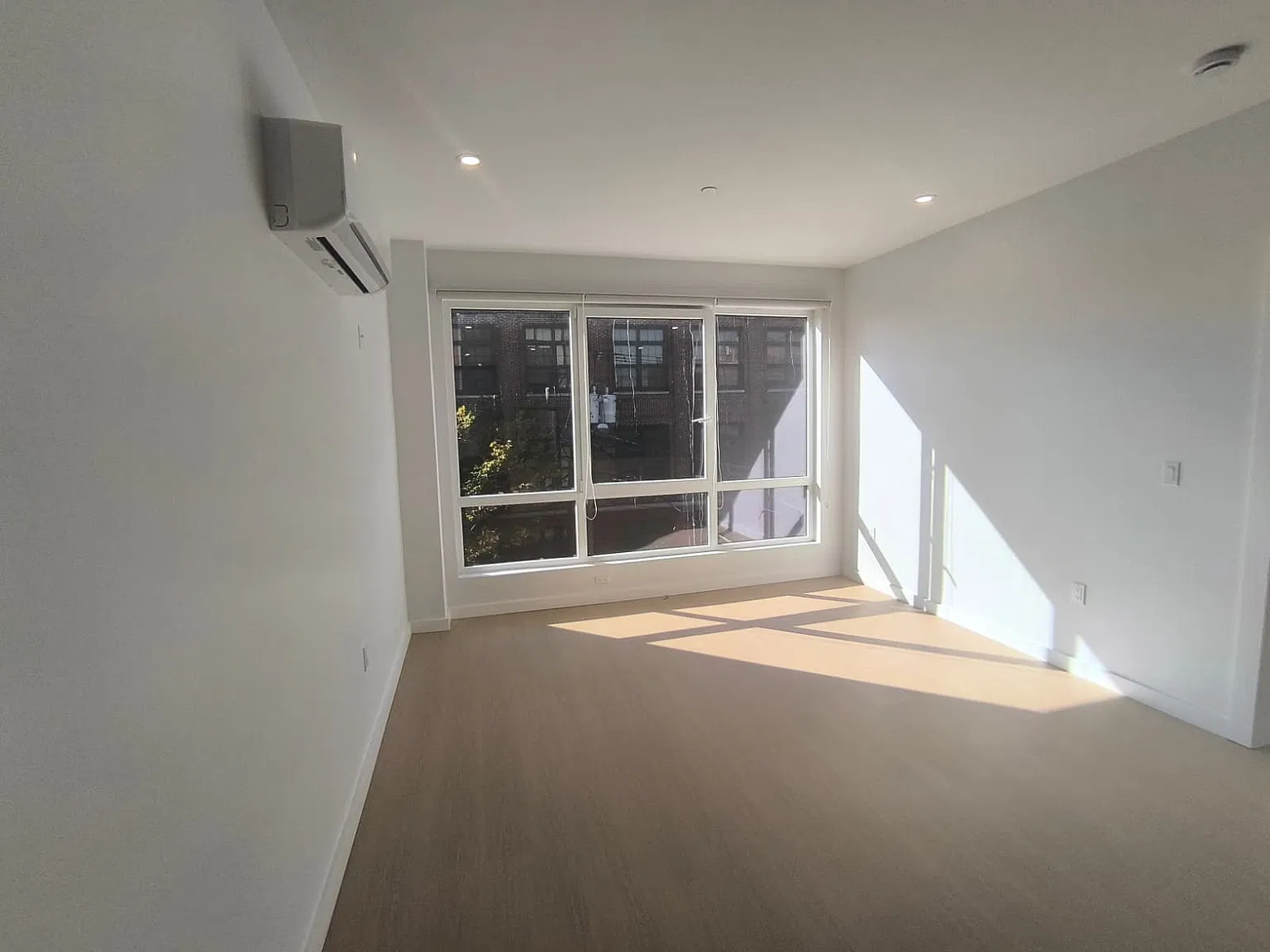 74 Webster St — Photo 4
