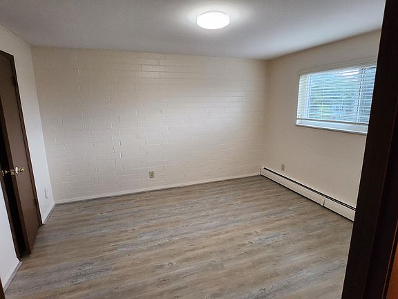 5th image of 2108 Oxford Ave #4