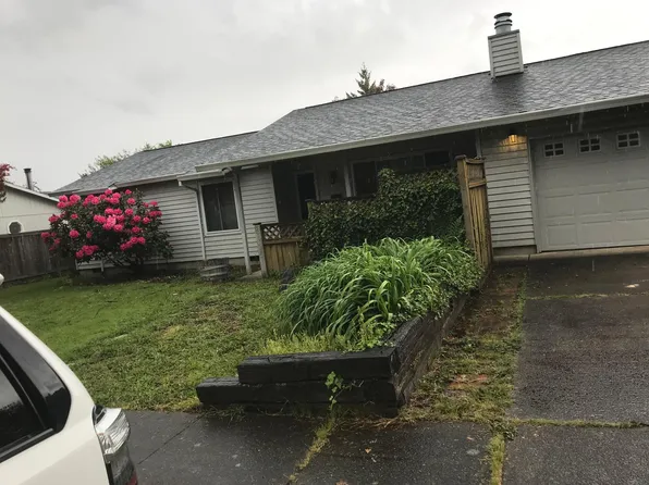 3010 Dogwood Ave, Newberg, OR 97132