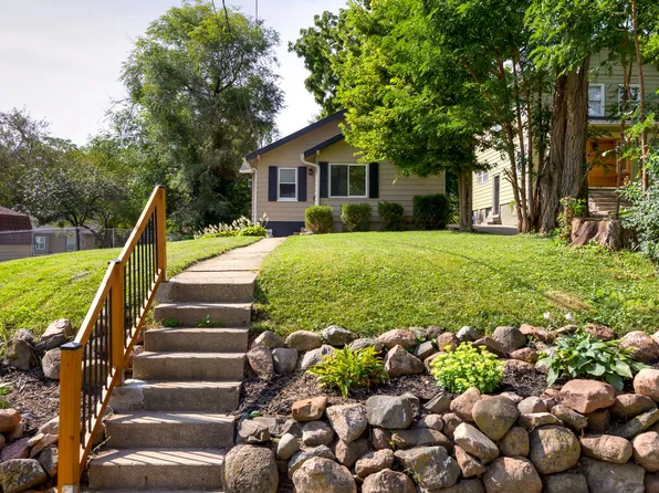 2808 School St, Des Moines, IA 50311