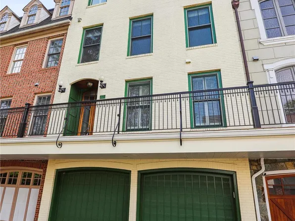229 Locust St SE #3, Vienna, VA 22180
