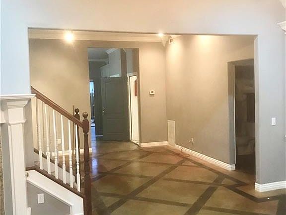 5th image of 3510 W Belmont Cir