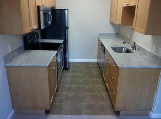 7916 S Lake Dr APT A, Dublin, CA 94568