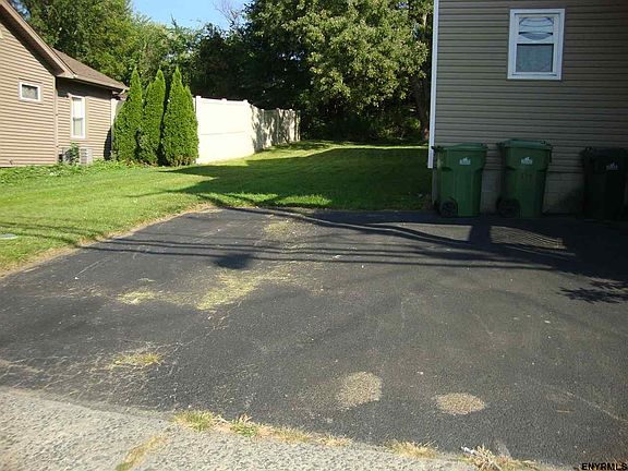 4th image of 175 Vliet Blvd