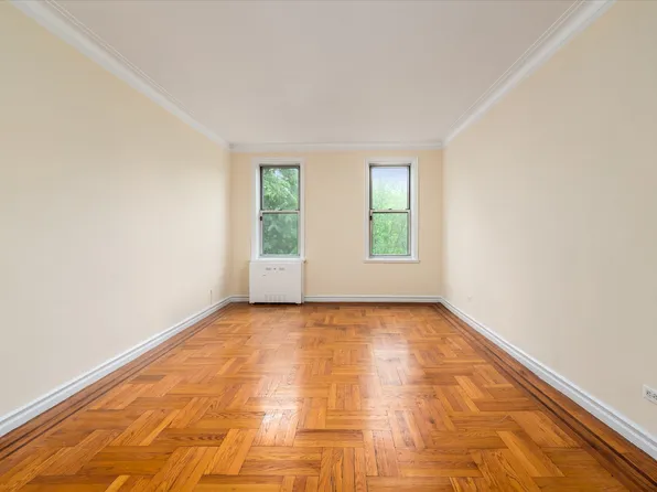 585 West 214th Street 4G image 2 of 20