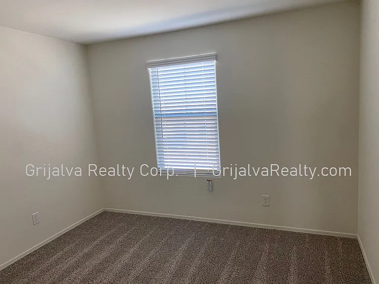 10677 W Harrigan Dr — Photo 16