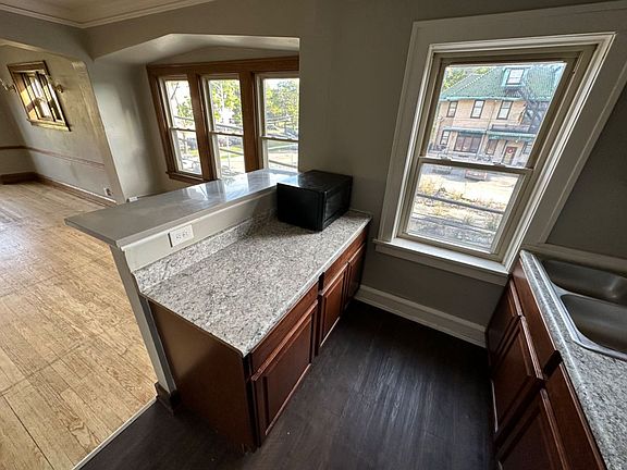 5th image of 1135 N 33rd St #4