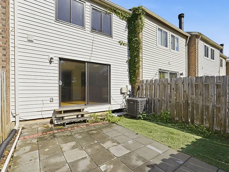 1204 Brethour Ct — Photo 23