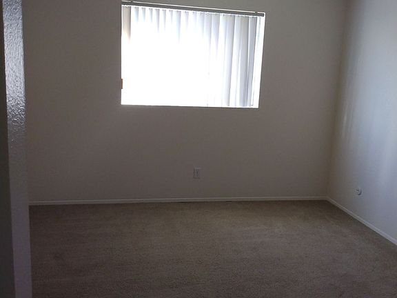 5th image of 465 4th Ave Unit 15
