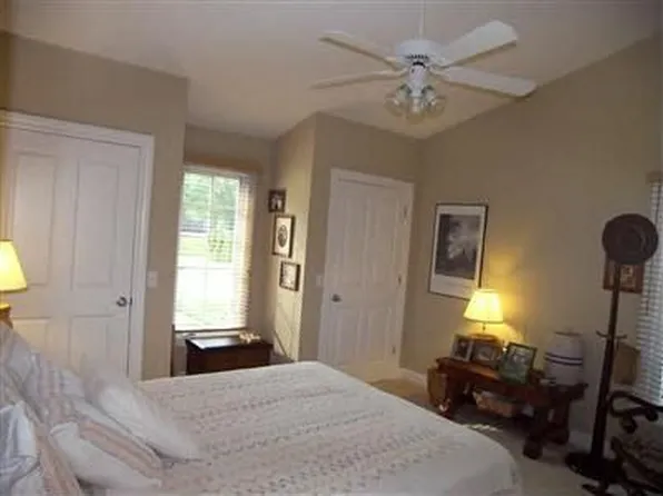 253 Harbor Dr, Ludington, MI 49431
