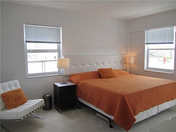 4th image of 1545 Euclid Ave APT 4L