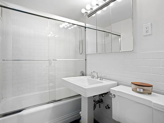 5th image of 345 E 56th St APT 11-A