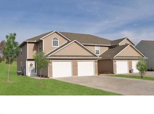 1263 NW Phelps Ct, Grain Valley, MO 64029
