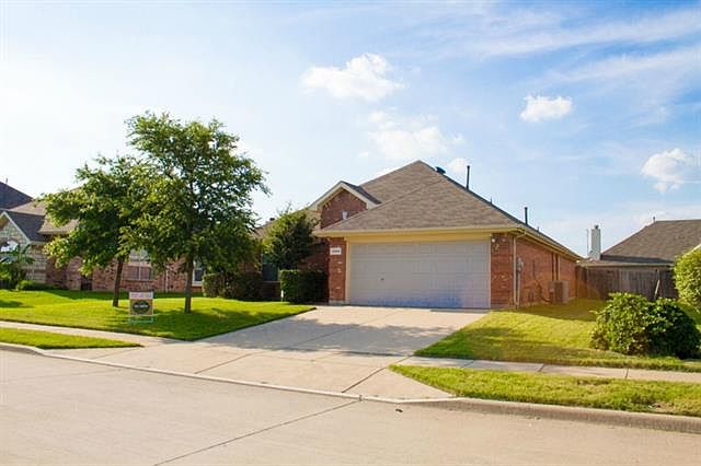 1st image of 1344 Lake Forest Dr