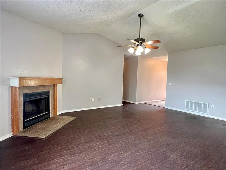 4338 W Chaparral Ln — Photo 4