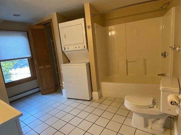 4th image of 52A Summer St #52-A