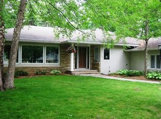 209 Holly Rd, Hopkins, MN 55343