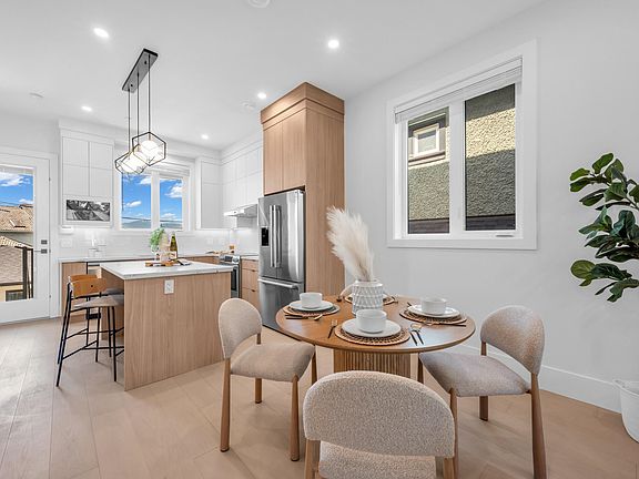 4th image of 3417 Seaforth Dr