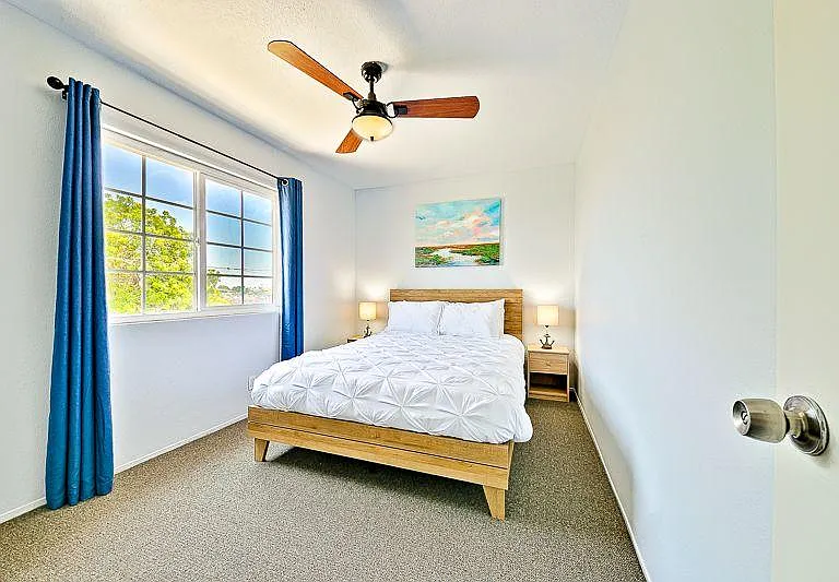 419 8th St — Photo 13