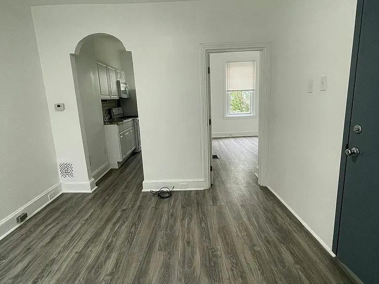 612 W Norris St #3 — Photo 5