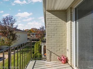 1965 Axtell Dr APT 4, Troy, MI 48084