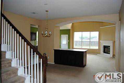 4th image of 415 Sandy Shores Dr