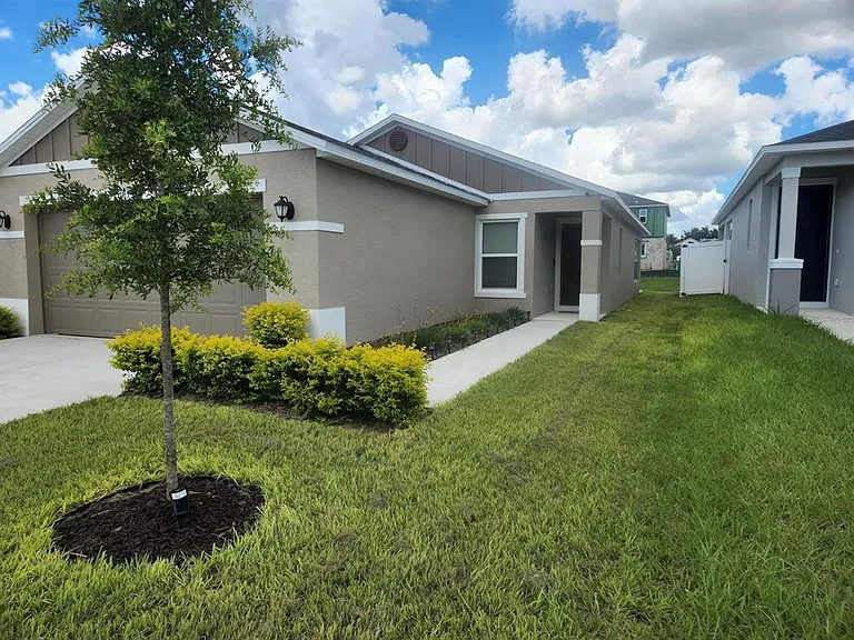 1055 Papaya Cir — Photo 19