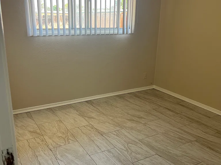 532 Oasis Dr — Photo 10