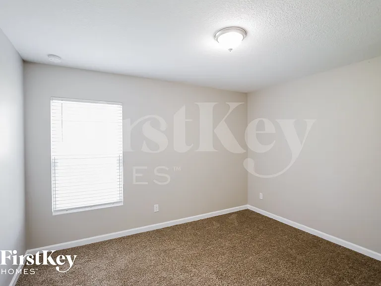 1497 SW San Sebastian Ave — Photo 10