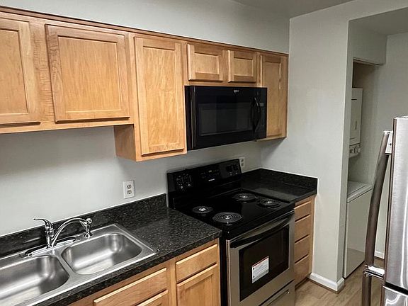 5th image of 5800 Inman Park Cir APT 100