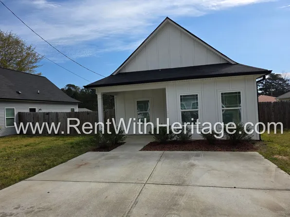 108 Chalfont Cir, Carrollton, GA 30117