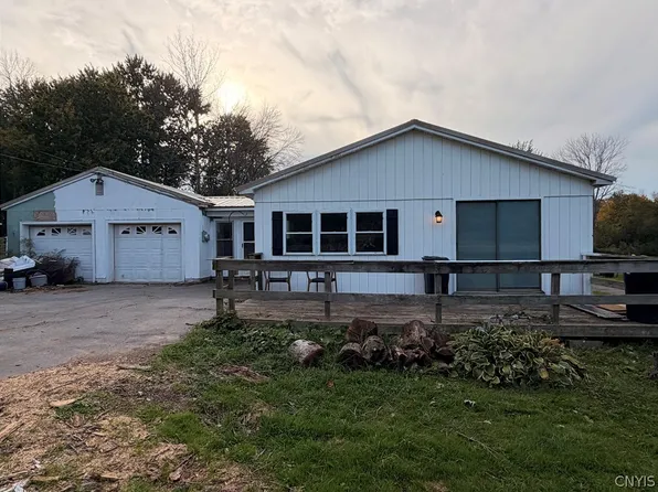 2209 County Route 7, Oswego, NY 13126