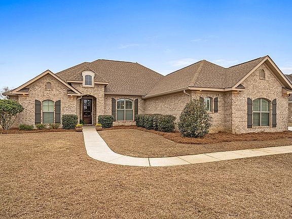 3rd image of 24773 Planters Dr