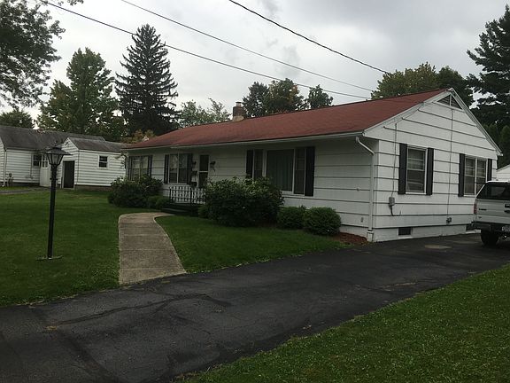 5th image of 608 Charles St