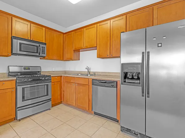 6938 Laurel Canyon Blvd, North Hollywood, CA