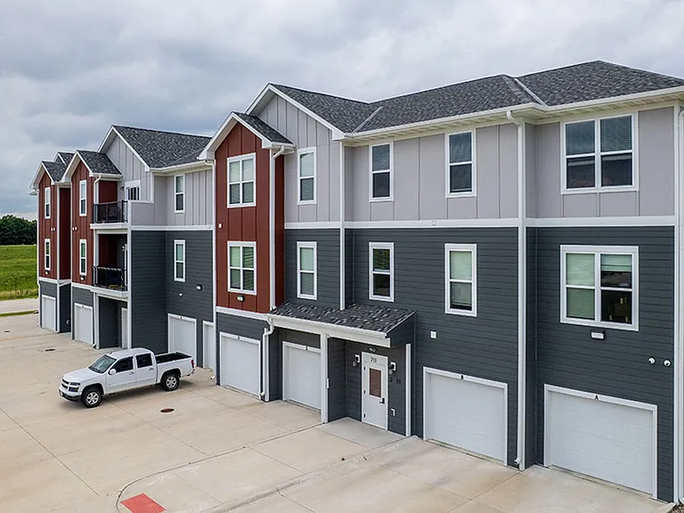 705 Legacy Dr — Photo 7