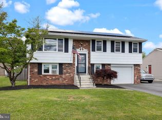 45 E 8th St, Pennsburg, PA 18073