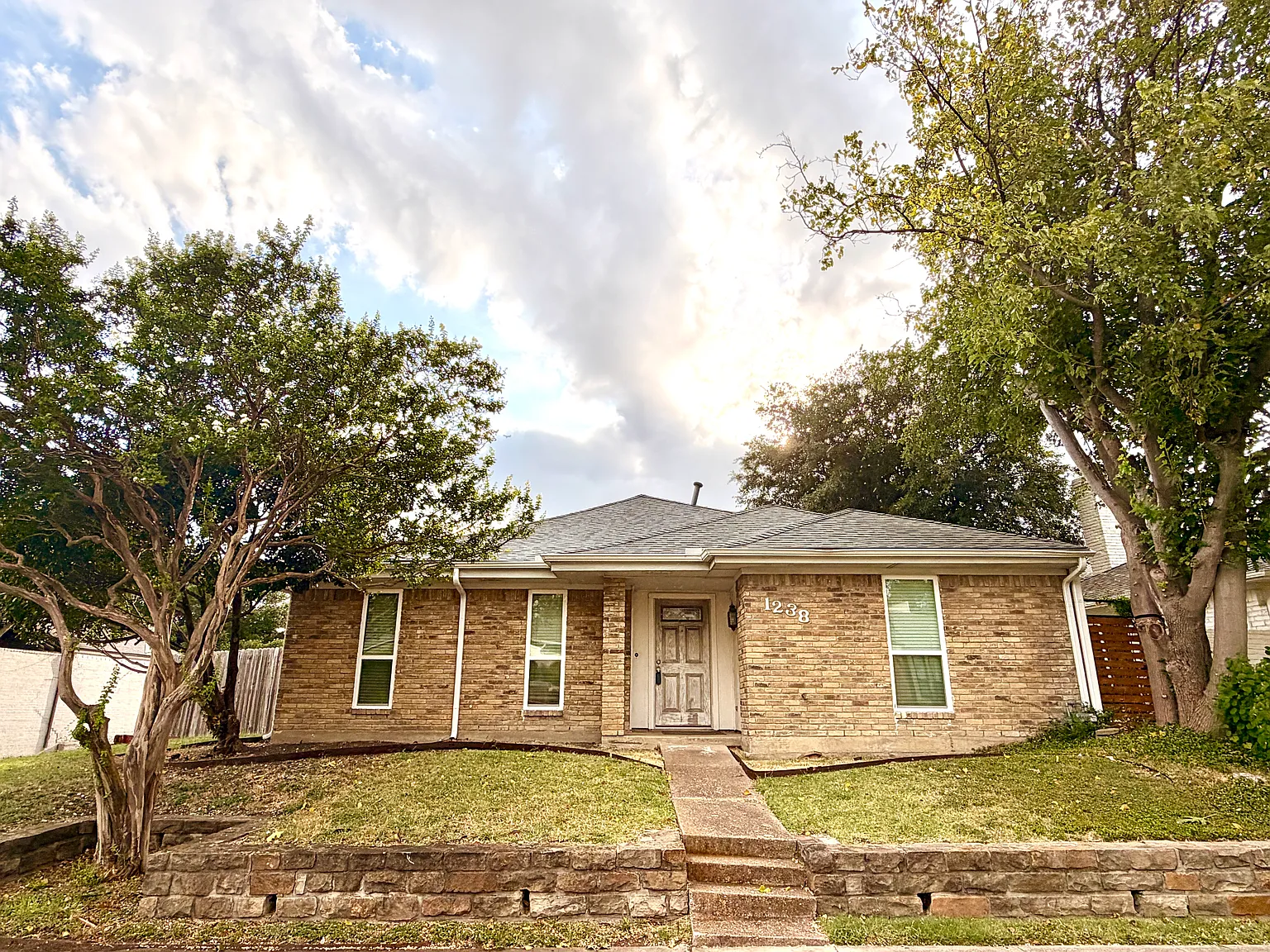 3 bed, 1632 sqft, $2,200 — Photo 1