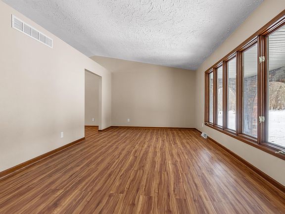 2nd image of 11738 Southgate Rd