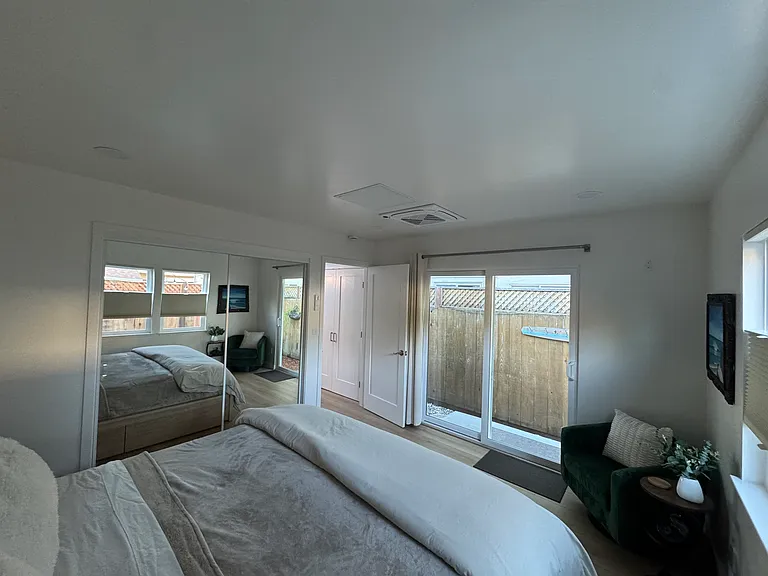 1917 Portola Dr — Photo 25