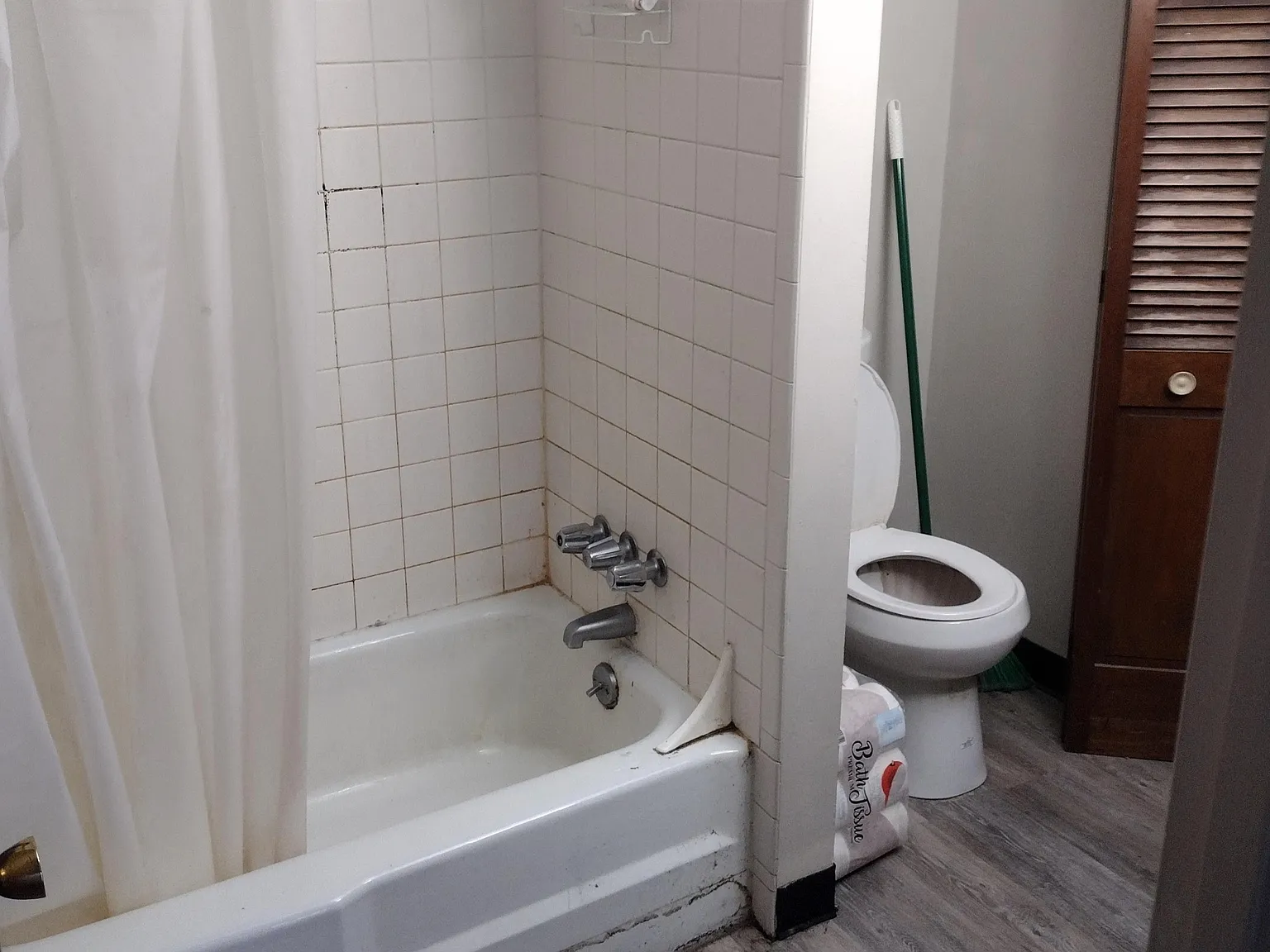 2331 East Market Street - 406 — Photo 2