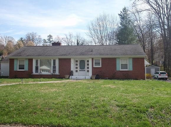 1st image of 116 Park Ct