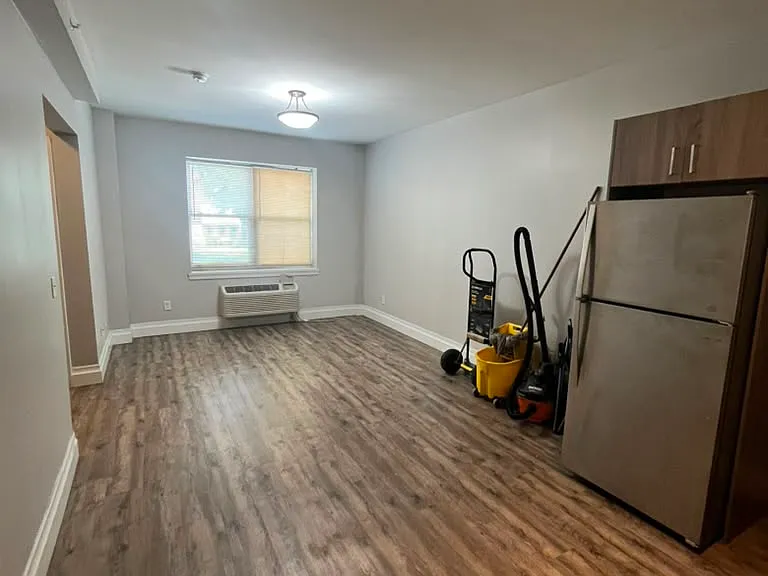 105 N Grove St #22E — Photo 2