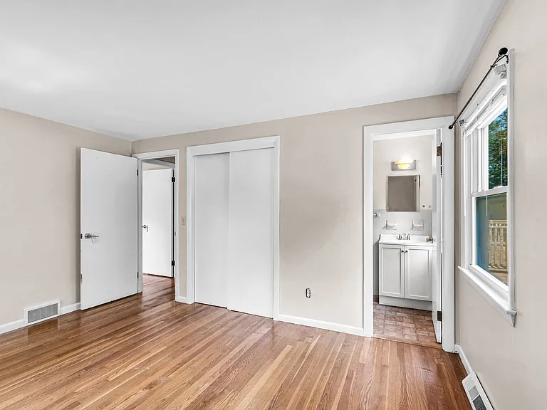 141 Cedar Rd — Photo 9