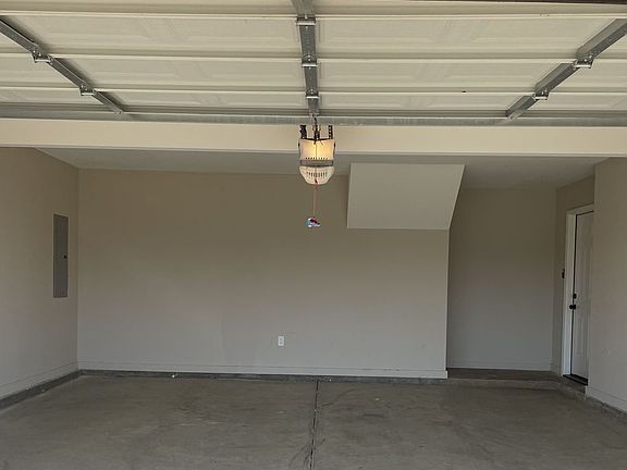 2nd image of 3383 Oodie Ln