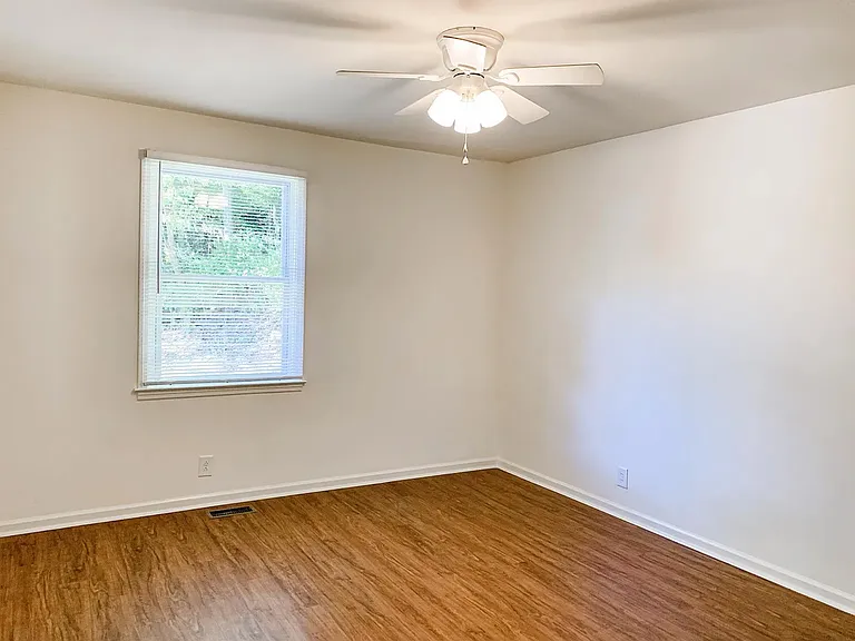 7953B Charlotte Pike — Photo 13