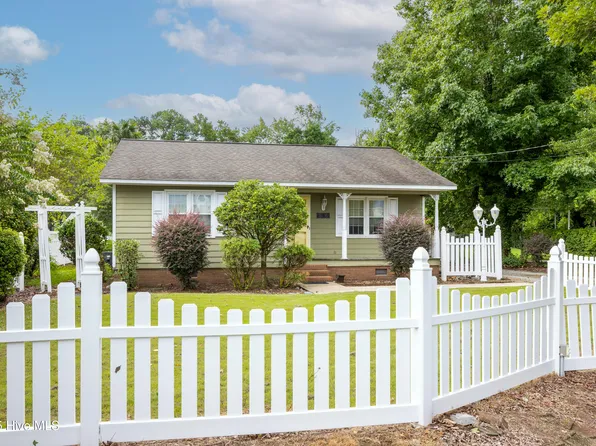 816 Peachtree Road, Clinton, NC 28328