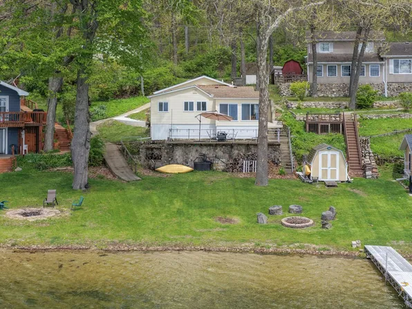 58484 E Clear Lake Rd, Three Rivers, MI 49093