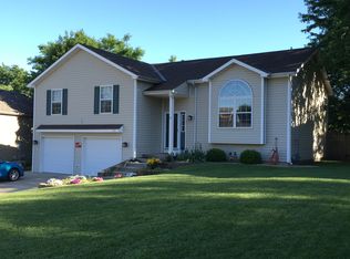 125 Parkview Ct, Lansing, KS 66043