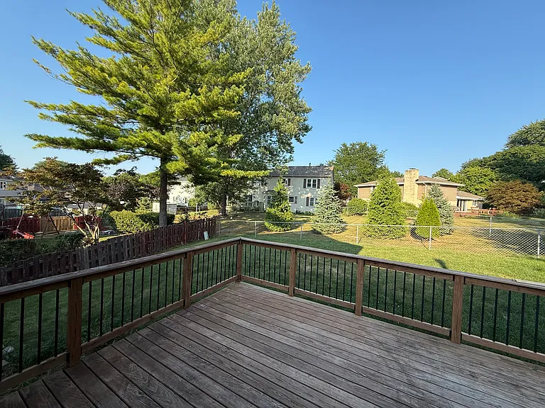 903 Pin Oak Cir — Photo 27